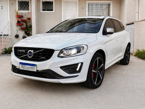 VOLVO XC60 2.0 T6 R DESIGN TURBO GASOLINA 4P AUTOMÁTICO